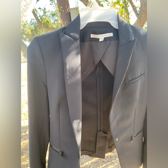 Iconic Scuba Jacket Size 4 Black Veronica Beard - Picture 9 of 9